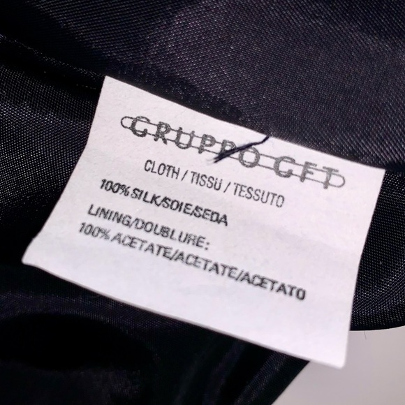 o r n a t e :: Gorgeous Emanuel Ungaro Jacquard Silk Buttoned Ornate Vest - Picture 6 of 14